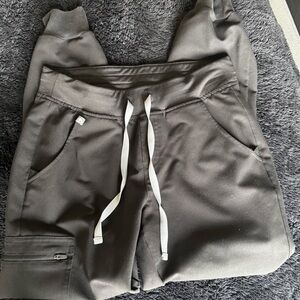 Women’s Figs scrub bottoms ( joggers )